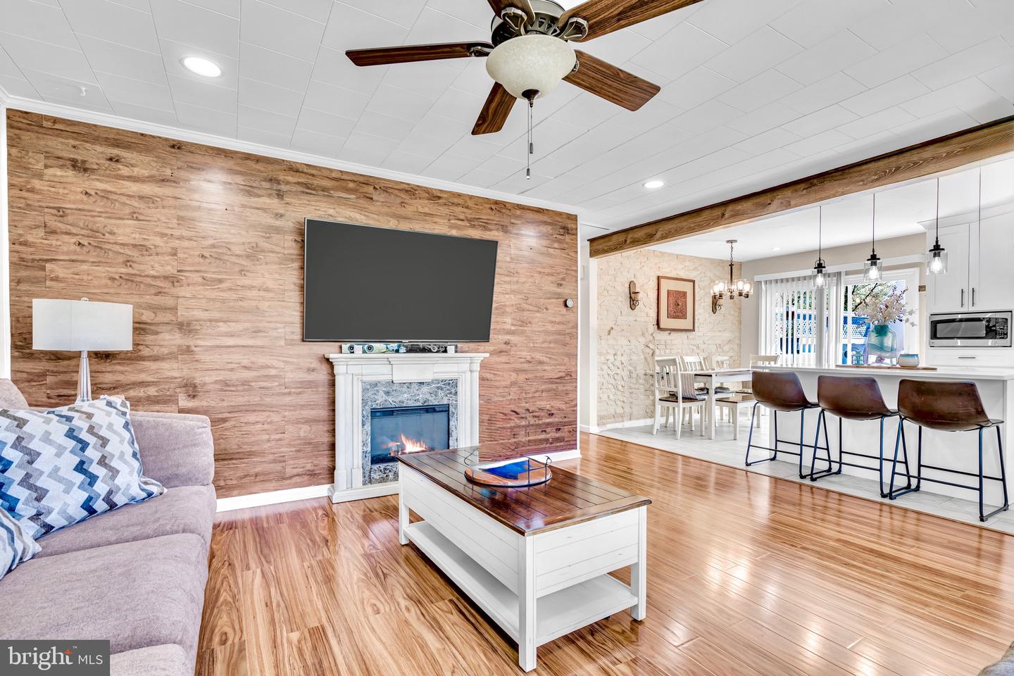 8 Rocky Brook Ct