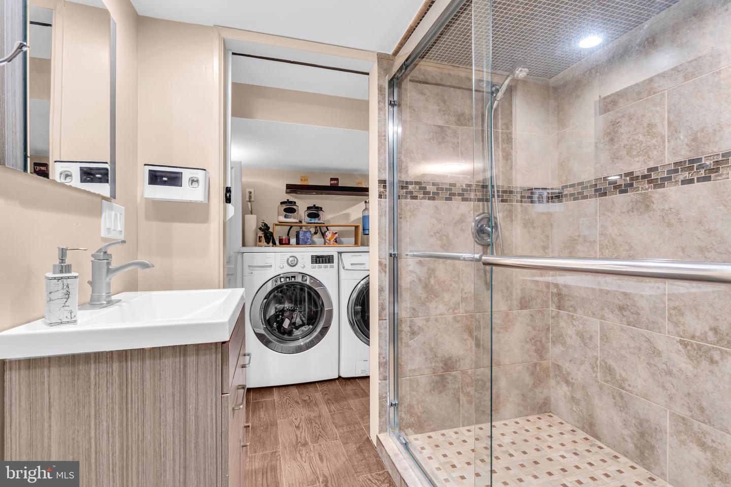 8 Rocky Brook Ct