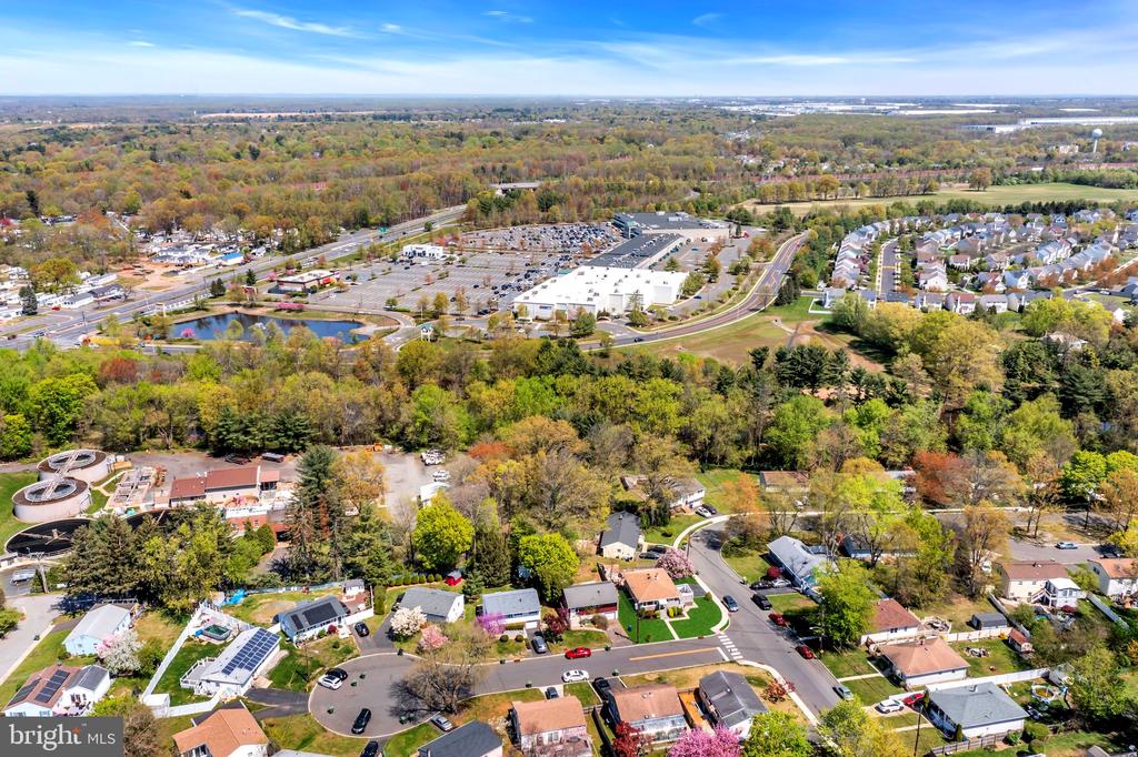 8 Rocky Brook Ct