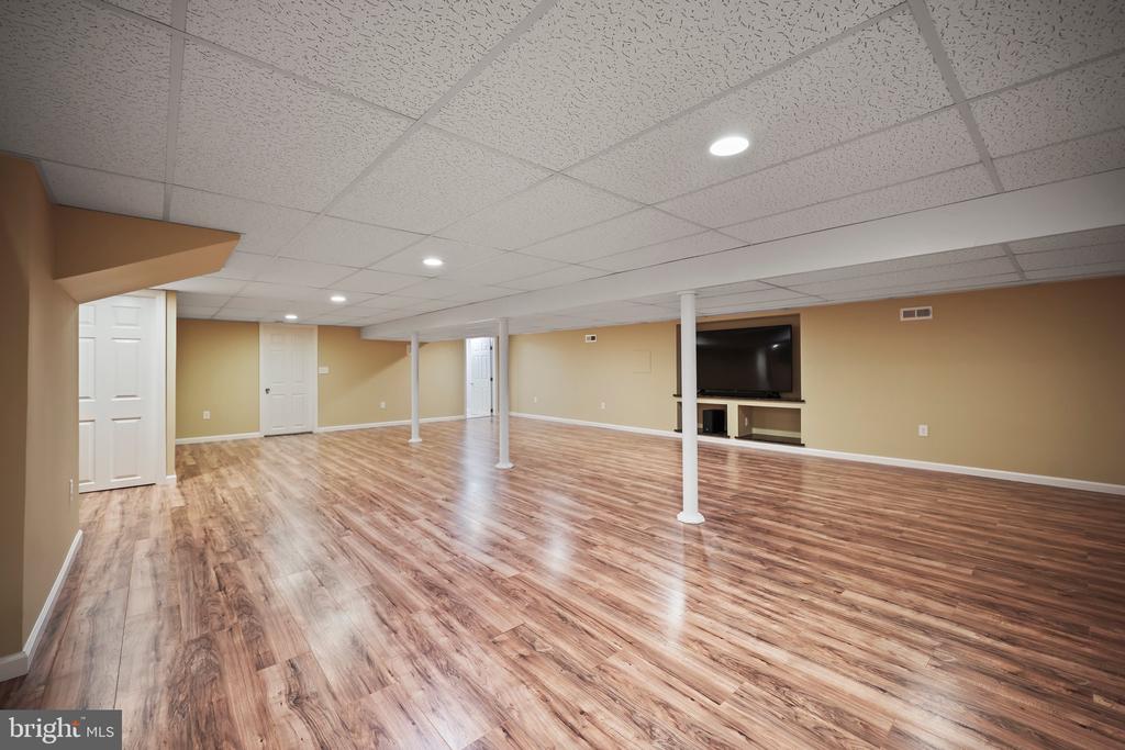 2115 Pennington