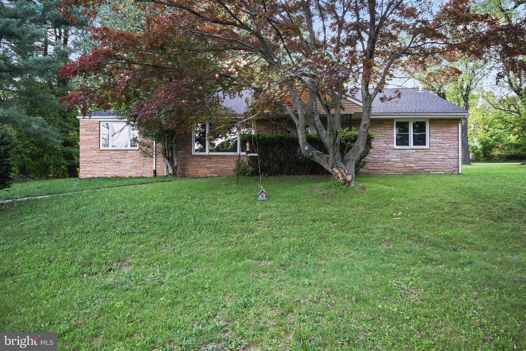 2115 Pennington