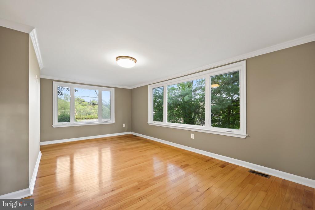 2115 Pennington