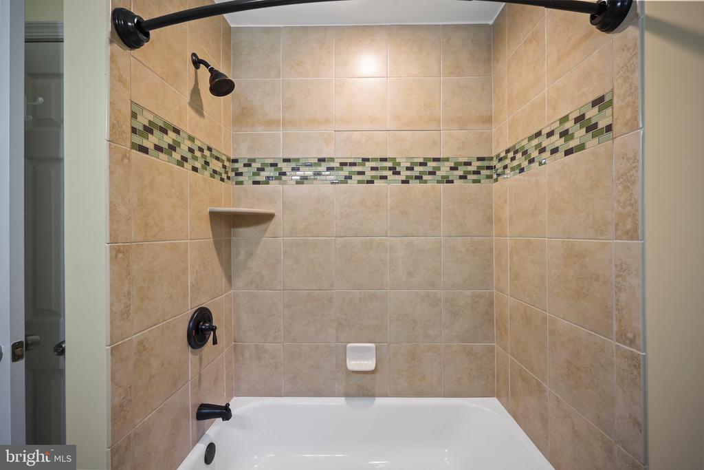 2115 Pennington