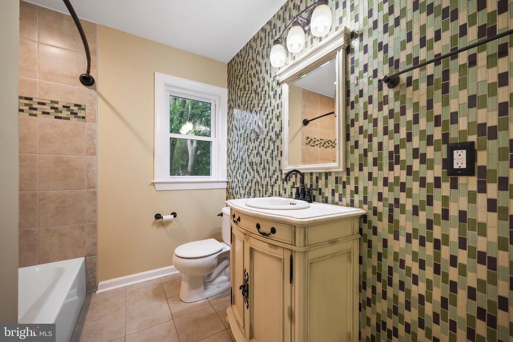 2115 Pennington