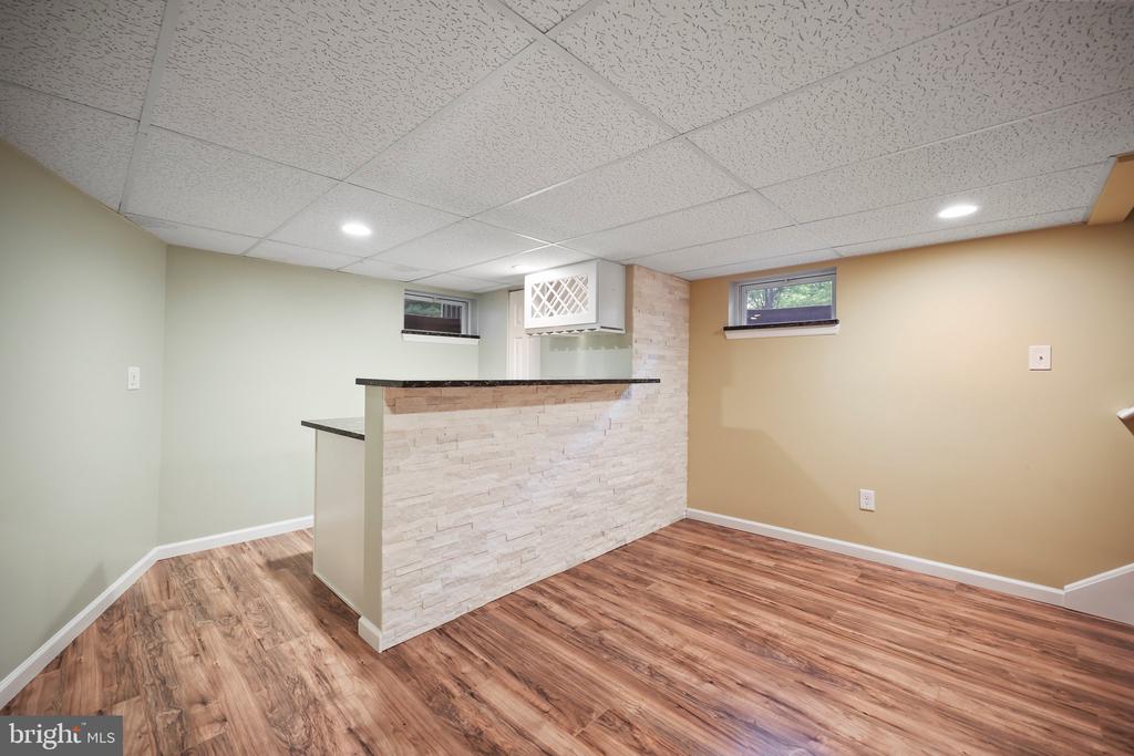 2115 Pennington