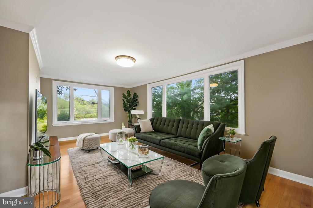 2115 Pennington