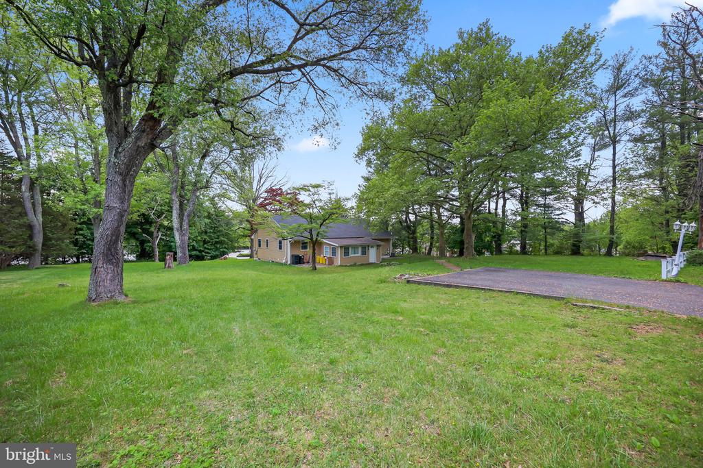 2115 Pennington