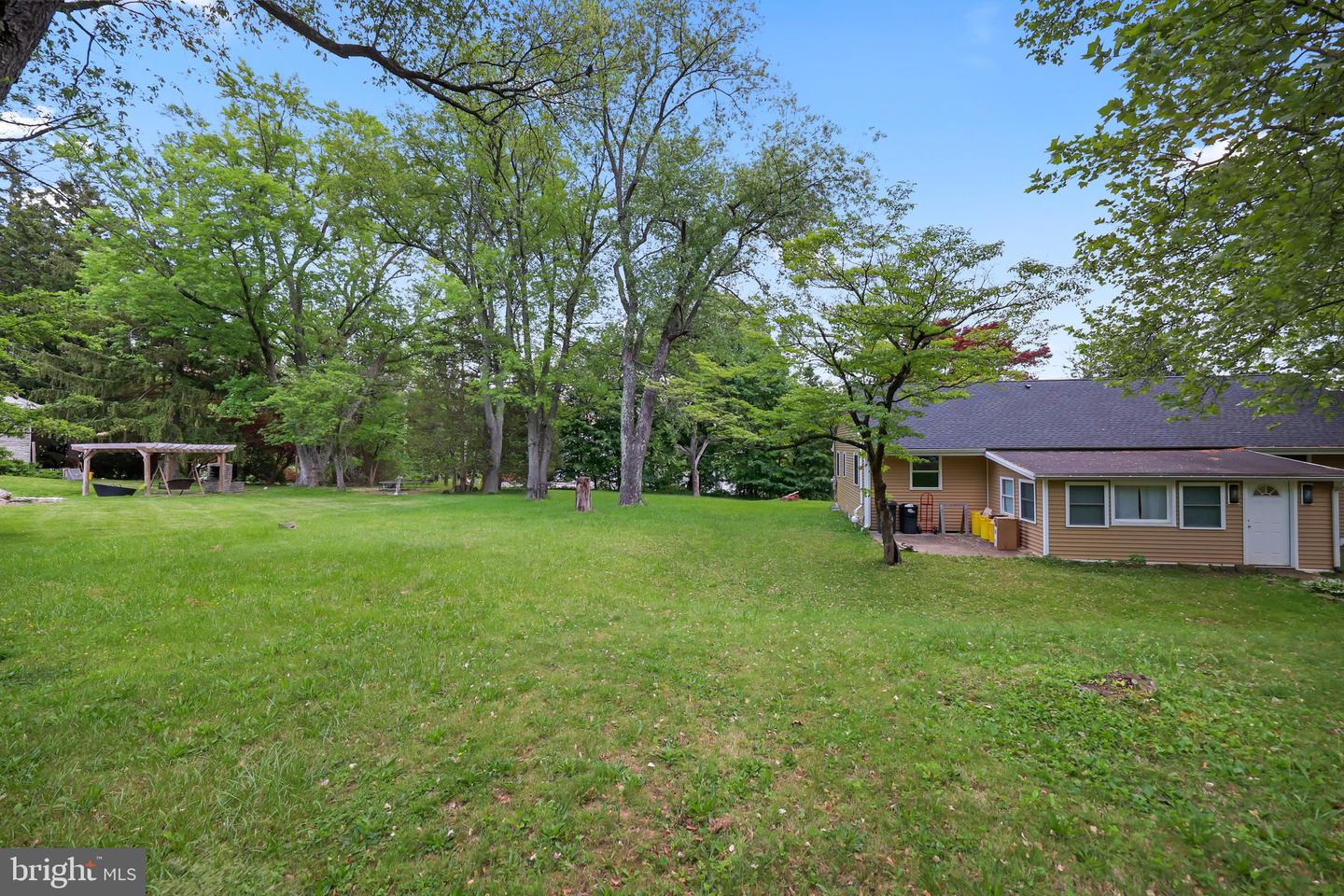 2115 Pennington