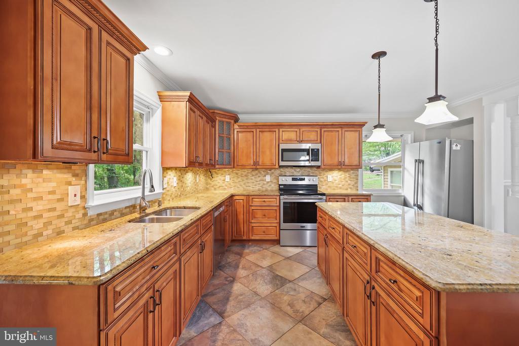 2115 Pennington