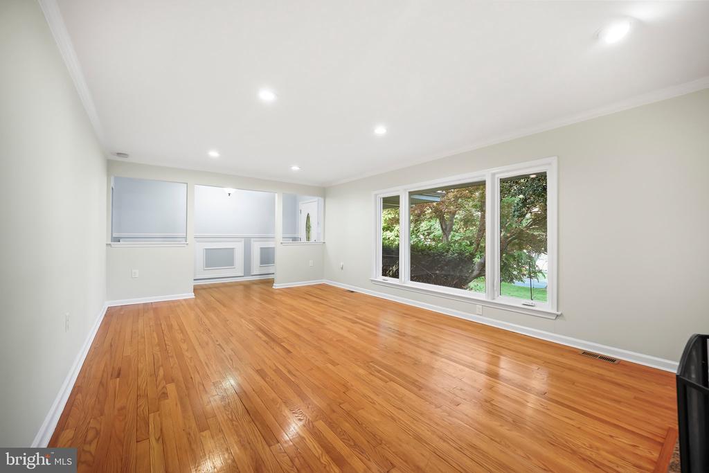 2115 Pennington