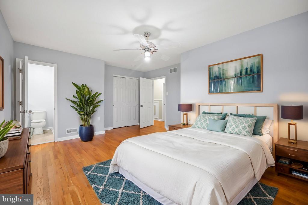 2115 Pennington