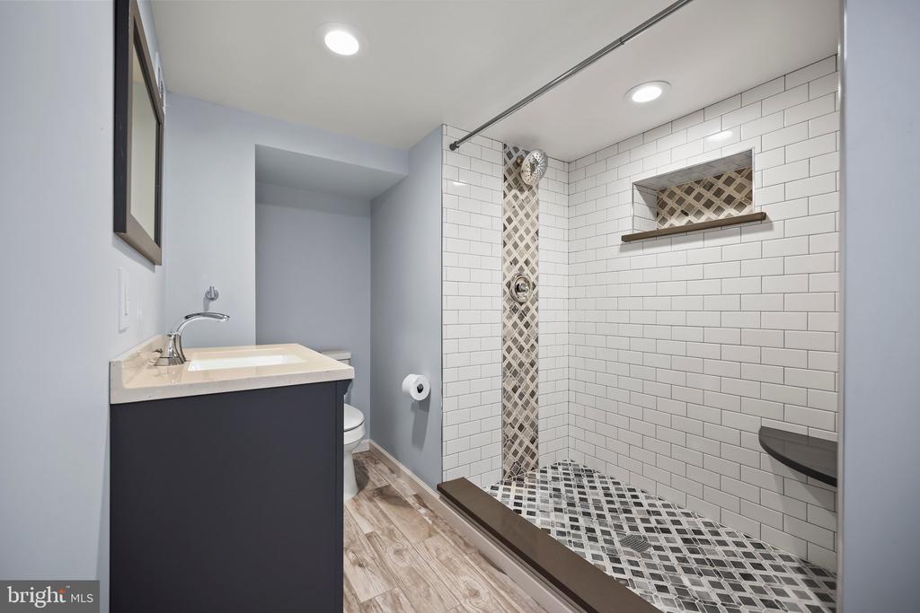 2115 Pennington