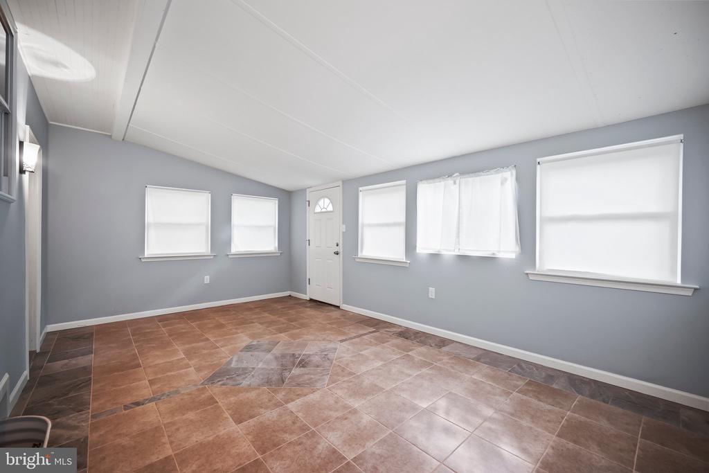 2115 Pennington