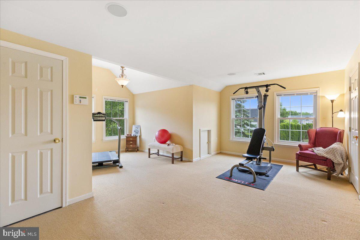 4 Chambers Farm Rd
