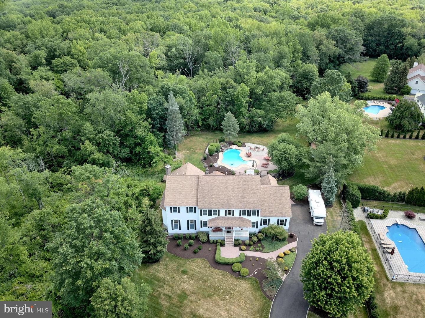 4 Chambers Farm Rd