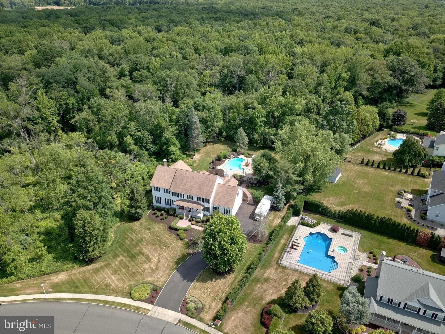 4 Chambers Farm Rd