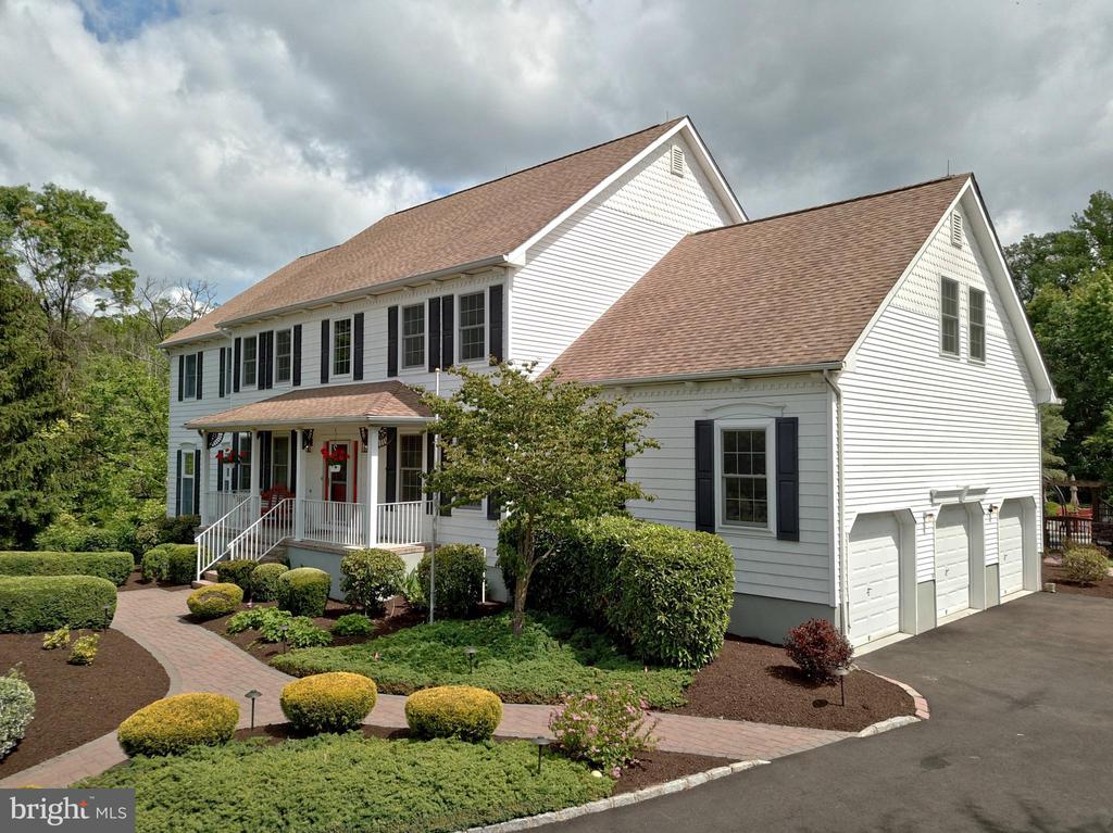 4 Chambers Farm Rd