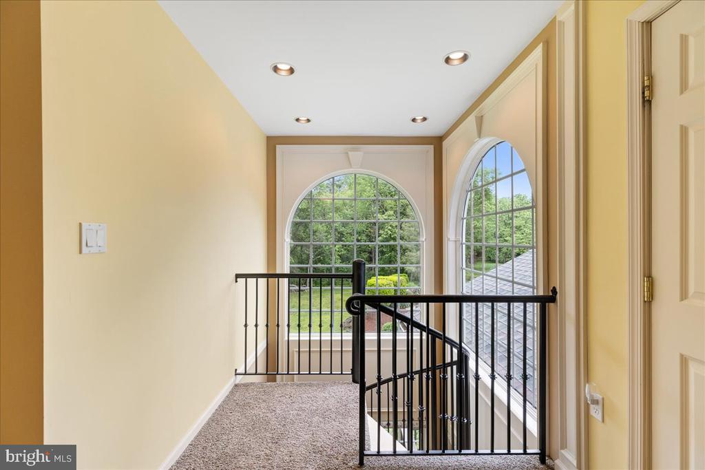 4 Chambers Farm Rd