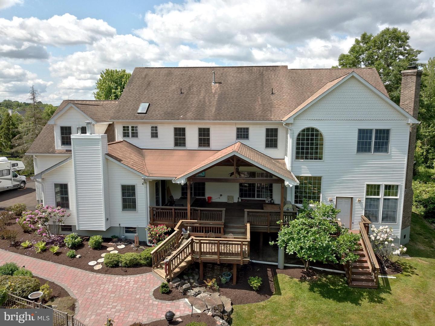4 Chambers Farm Rd