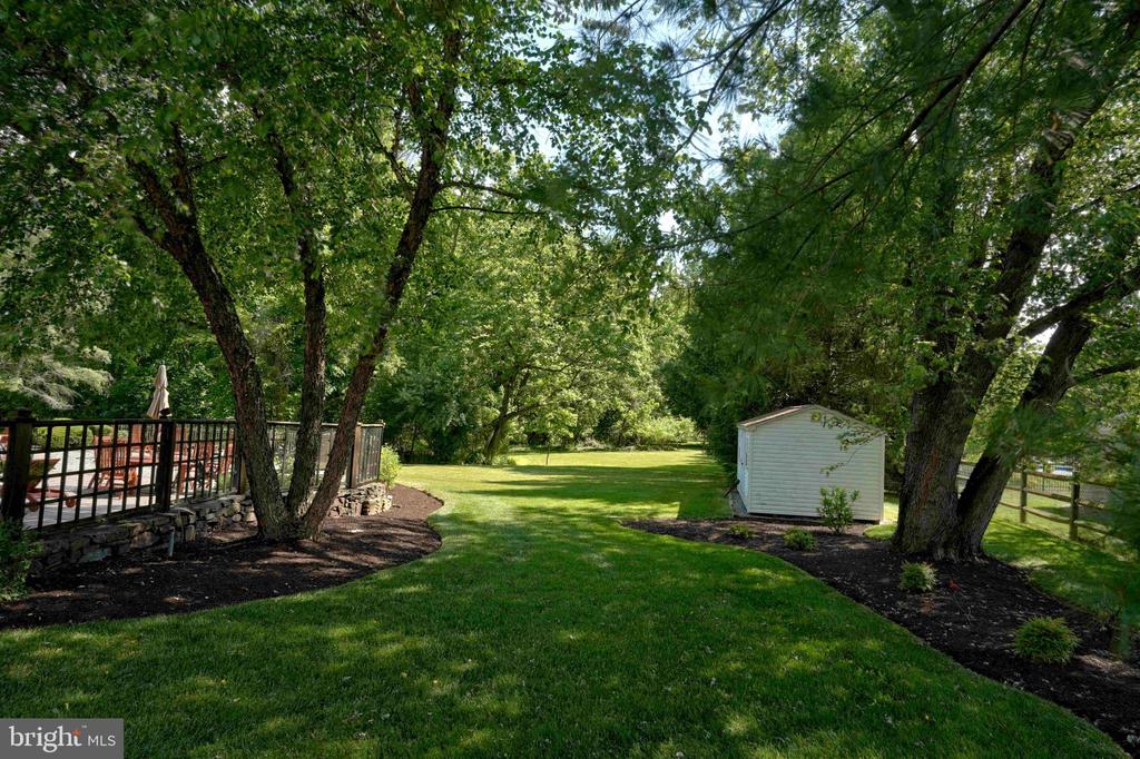 4 Chambers Farm Rd