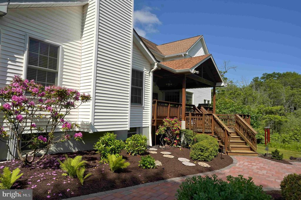 4 Chambers Farm Rd