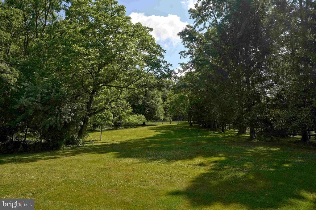 4 Chambers Farm Rd