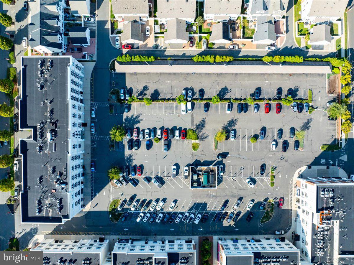 2 North Commerce Sq #204