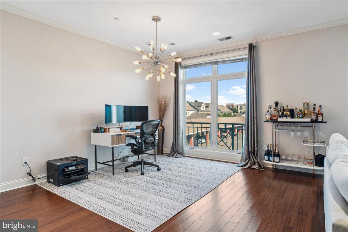 2 North Commerce Sq #204