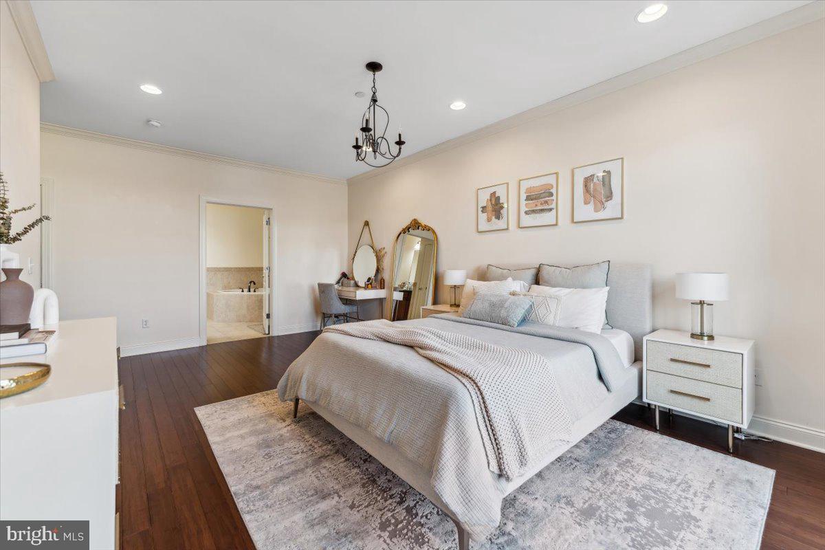 2 North Commerce Sq #204