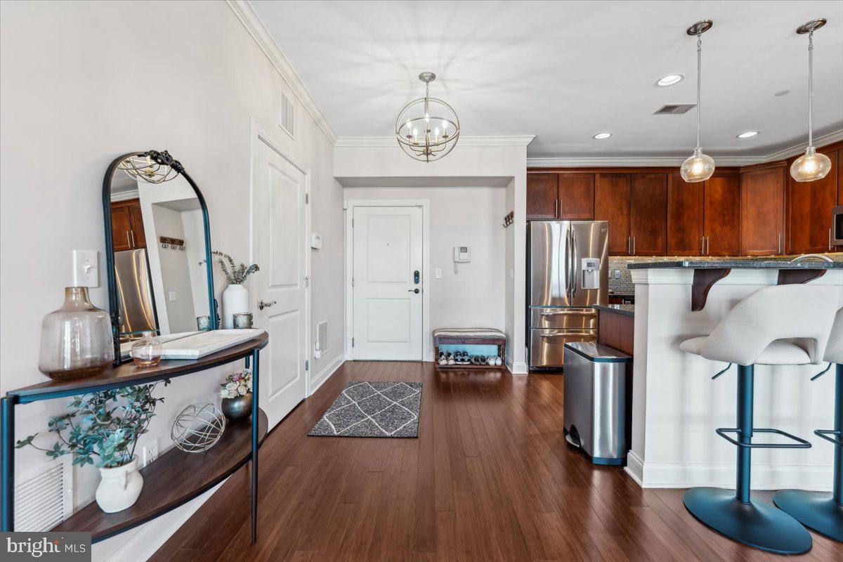 2 North Commerce Sq #204