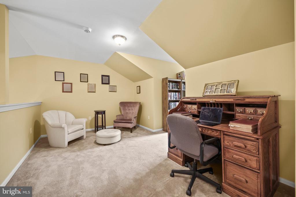 117 Kingston Blvd