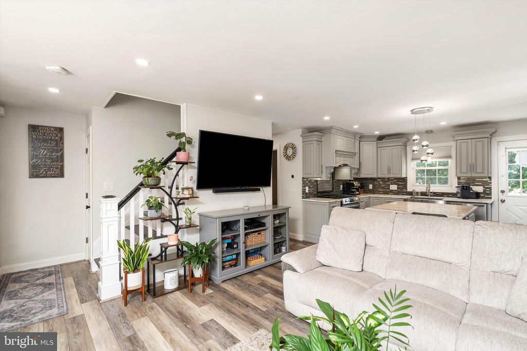 11 KENDALL ROAD