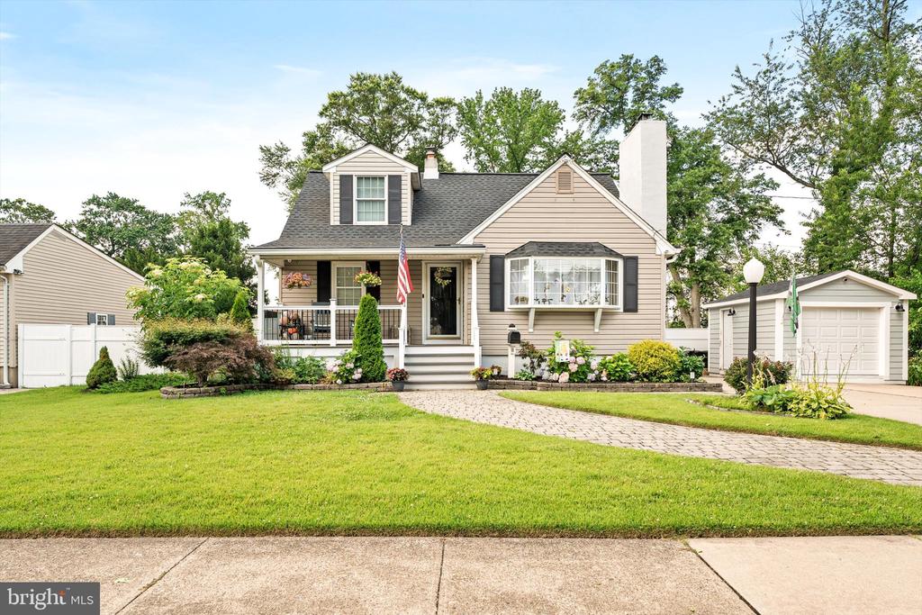 11 KENDALL ROAD