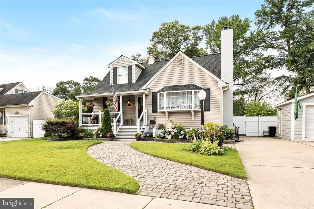 11 KENDALL ROAD