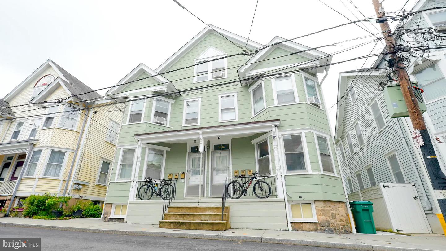 24-26 Bank St