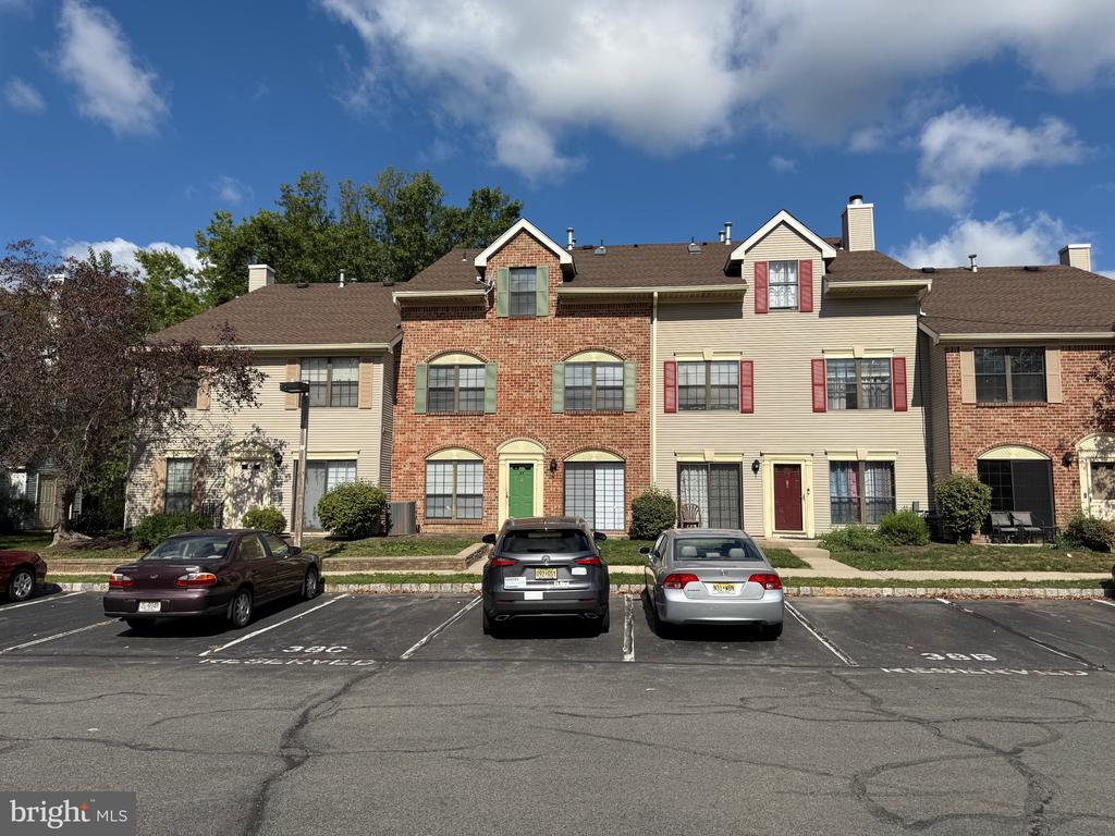83 DREWES COURT