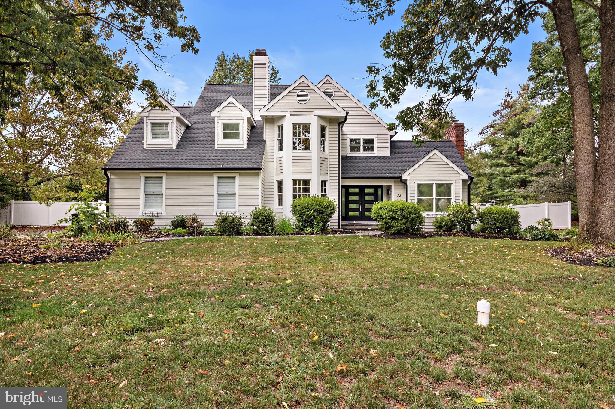 32 BALDWIN STREET