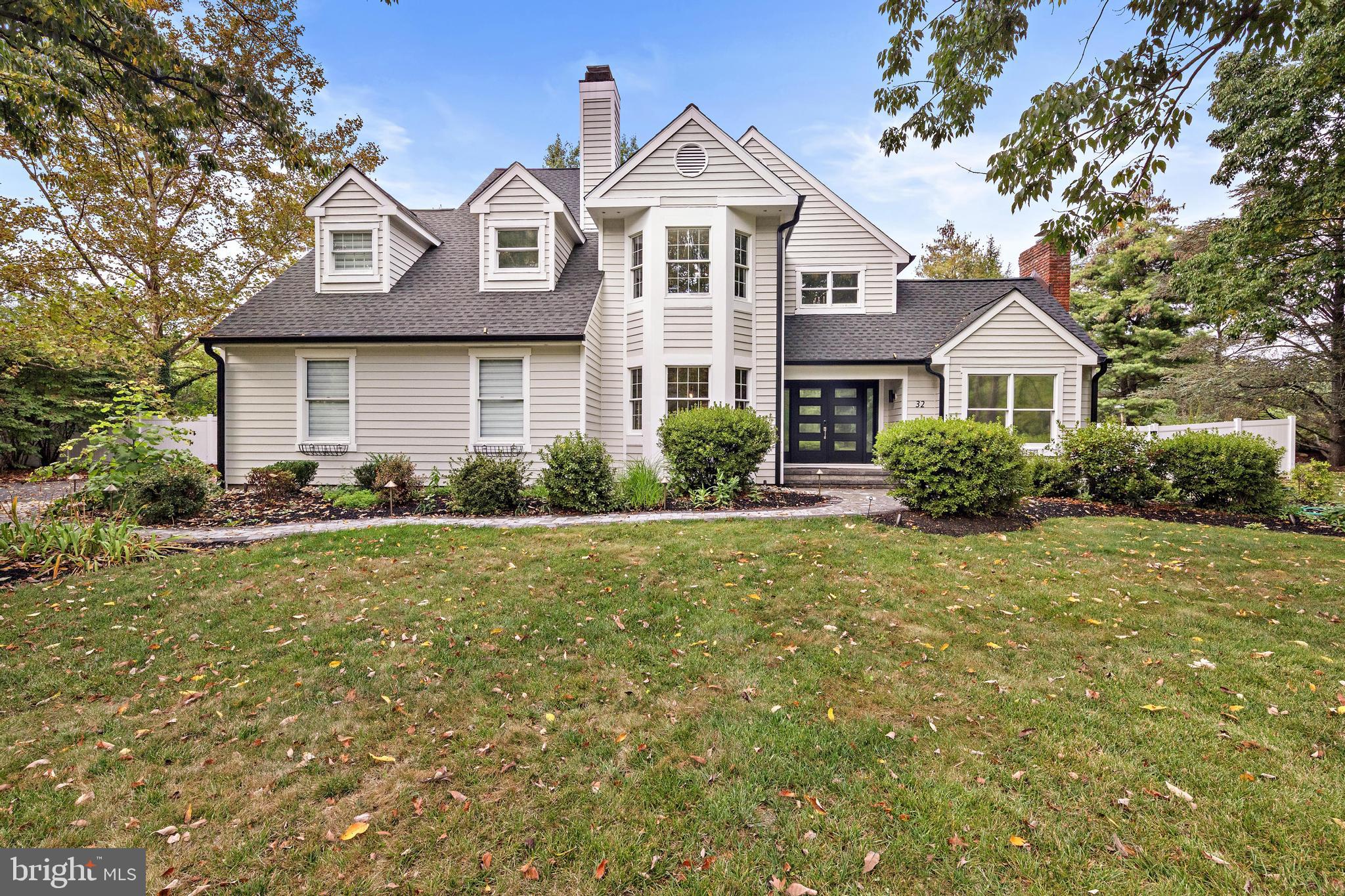 32 BALDWIN STREET