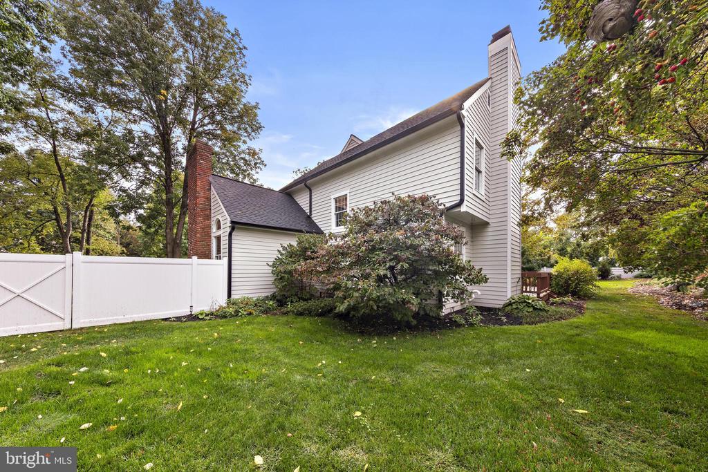 32 BALDWIN STREET