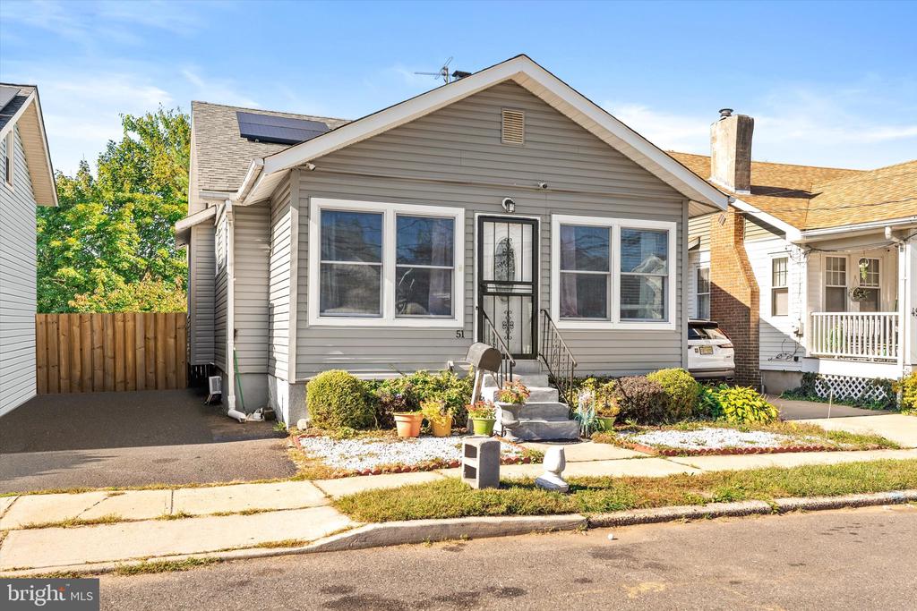 51 CHARLOTTE AVENUE