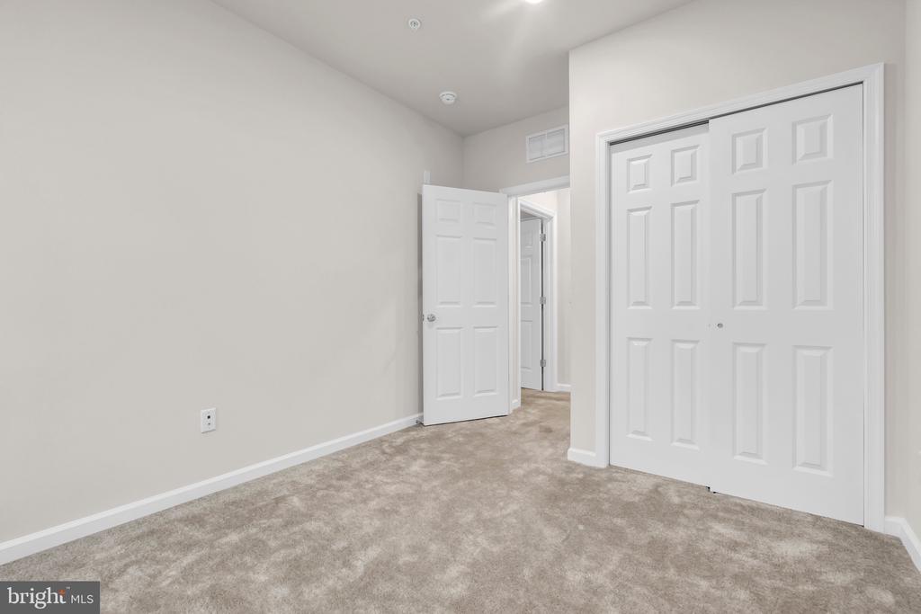 806 SHAY COURT