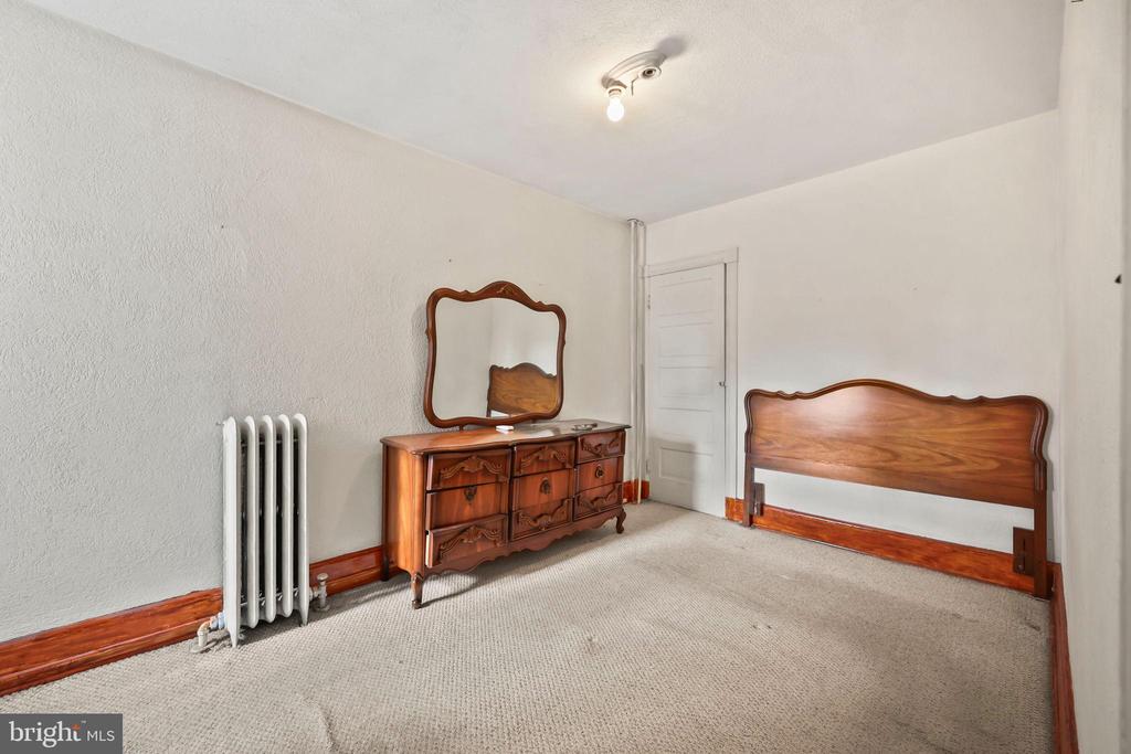 813 SPRUCE STREET