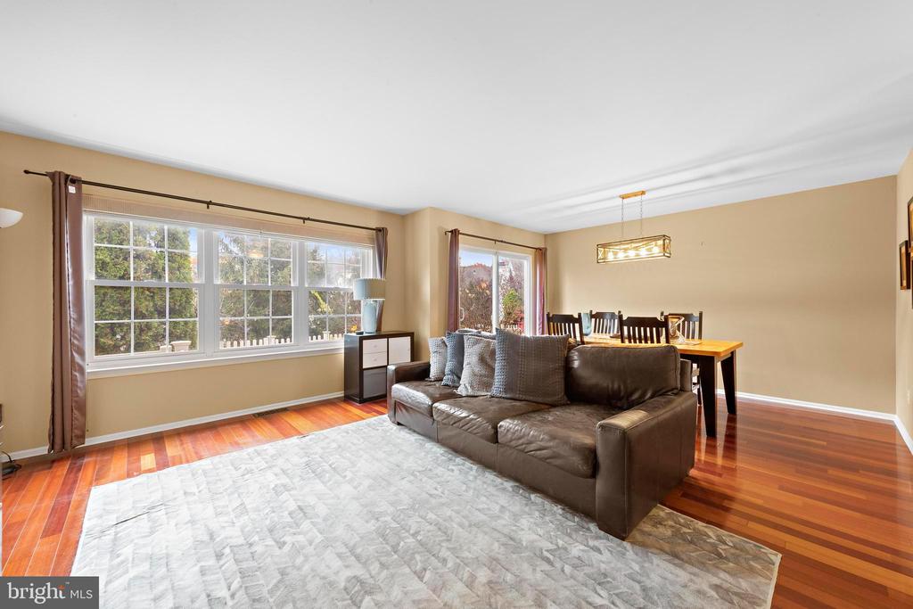 28 STANWYCK COURT
