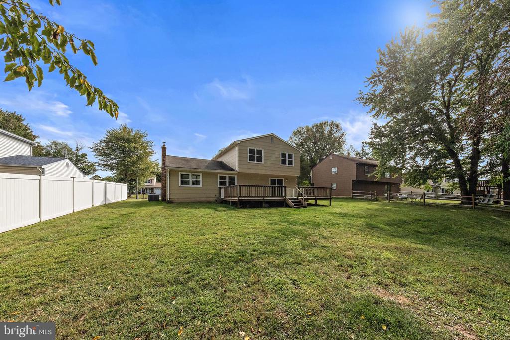 52 COLLEEN CIRCLE