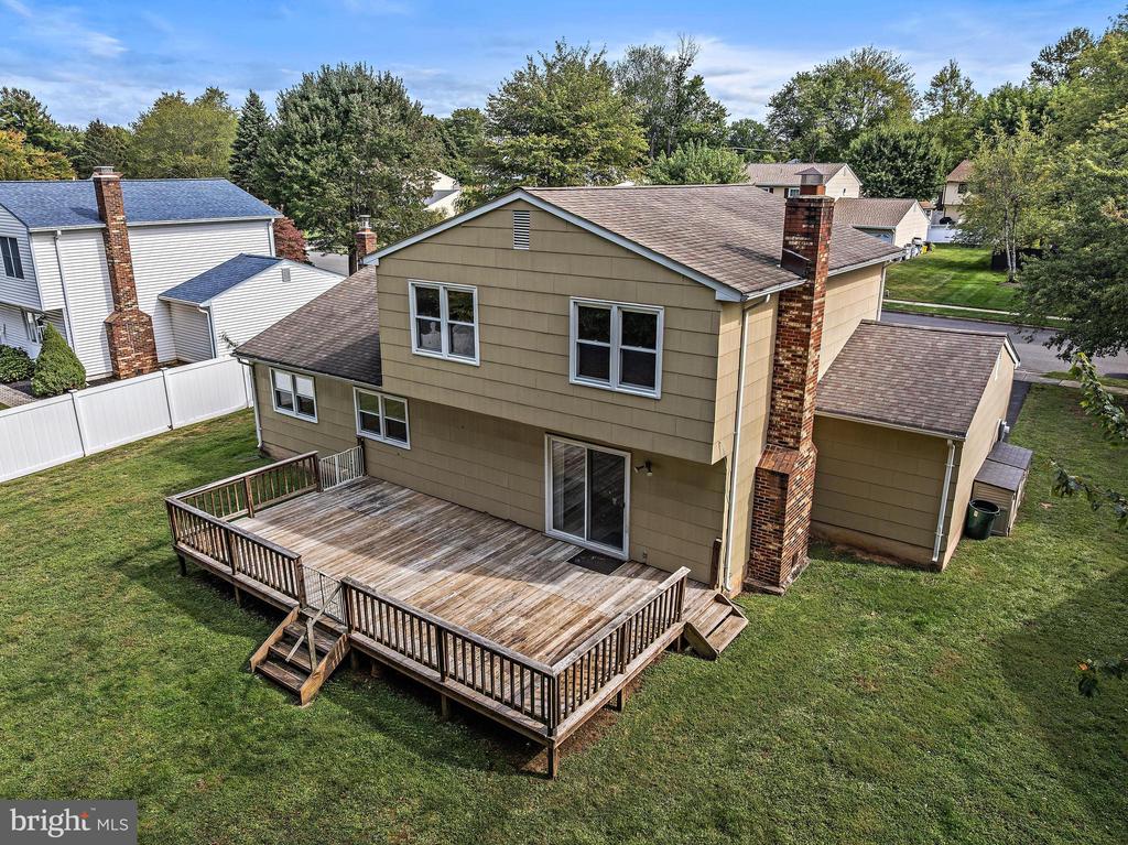 52 COLLEEN CIRCLE