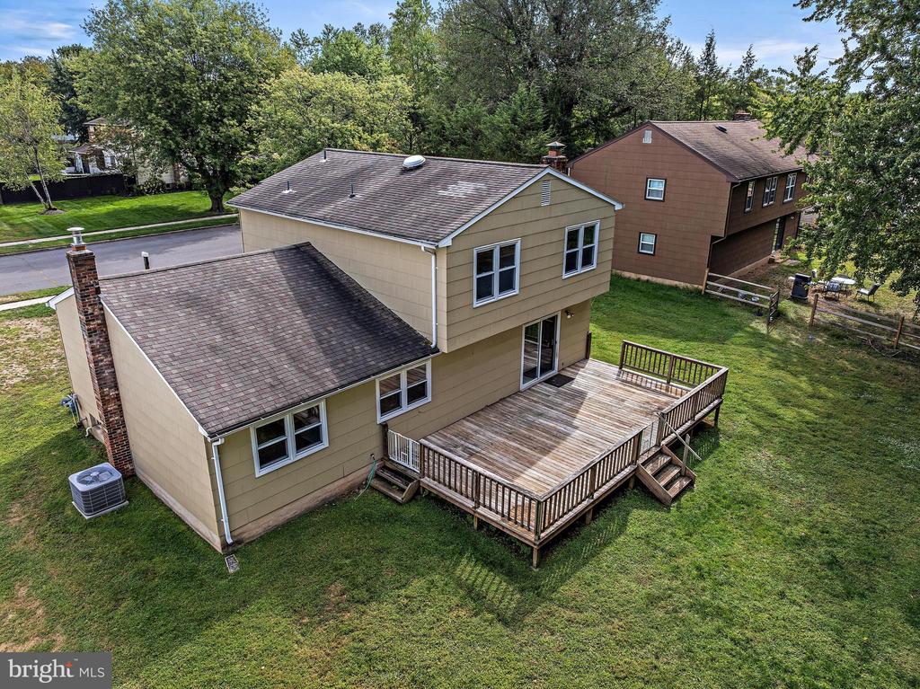 52 COLLEEN CIRCLE