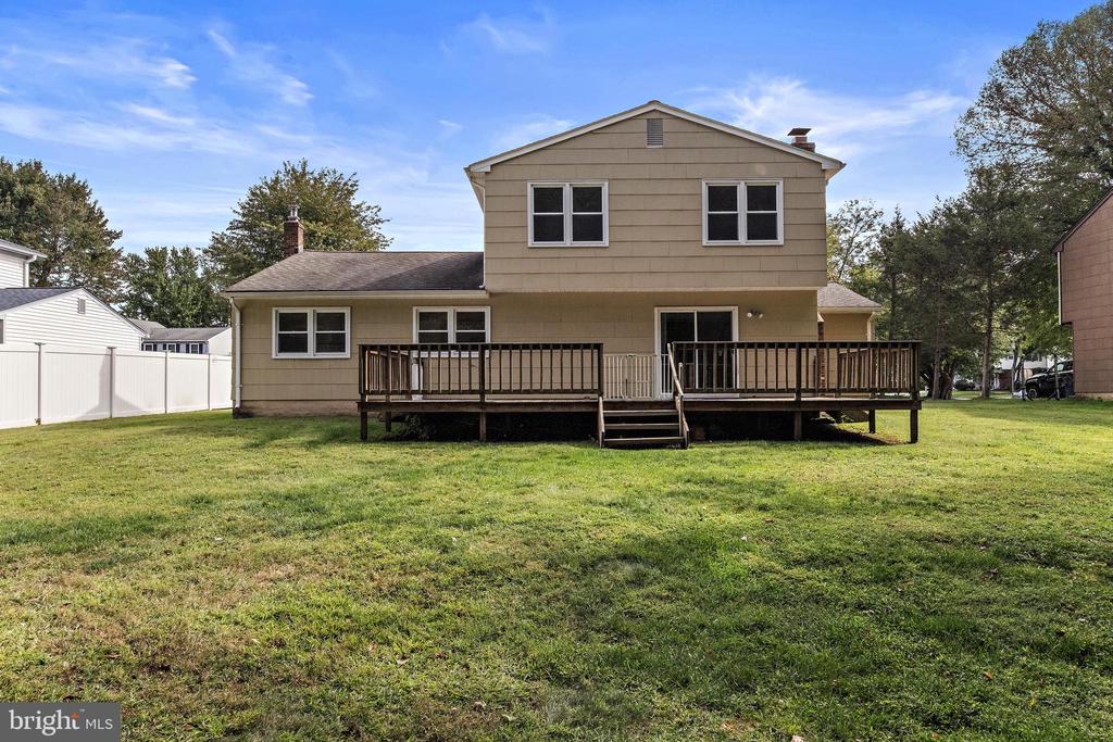 52 COLLEEN CIRCLE