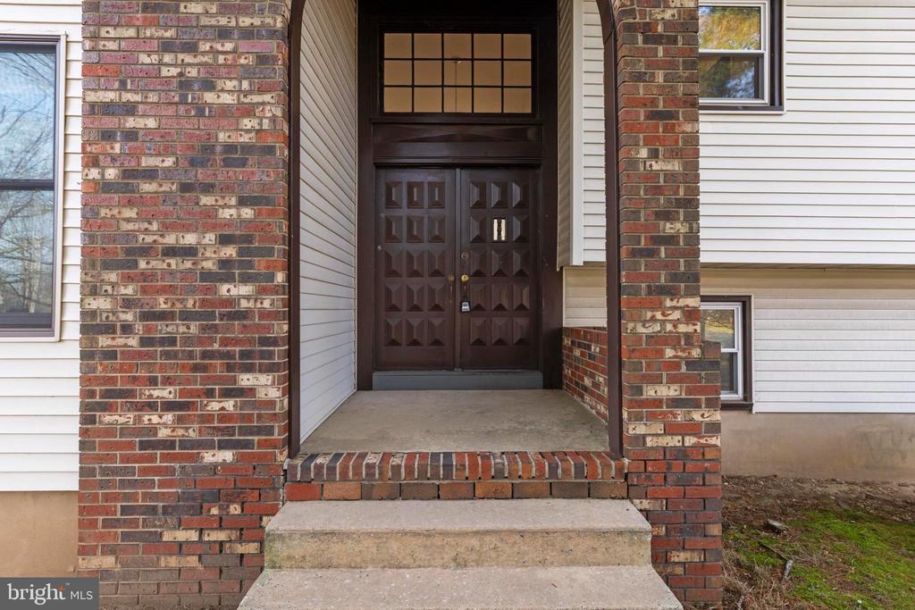 1 BETH ANN WAY