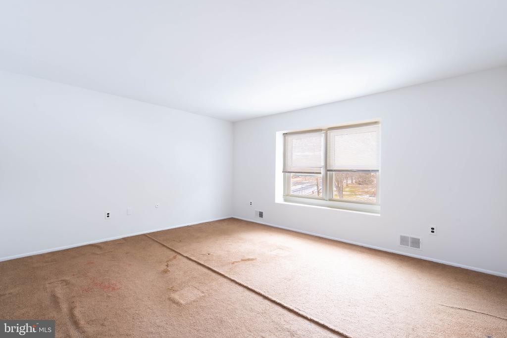 1 BETH ANN WAY