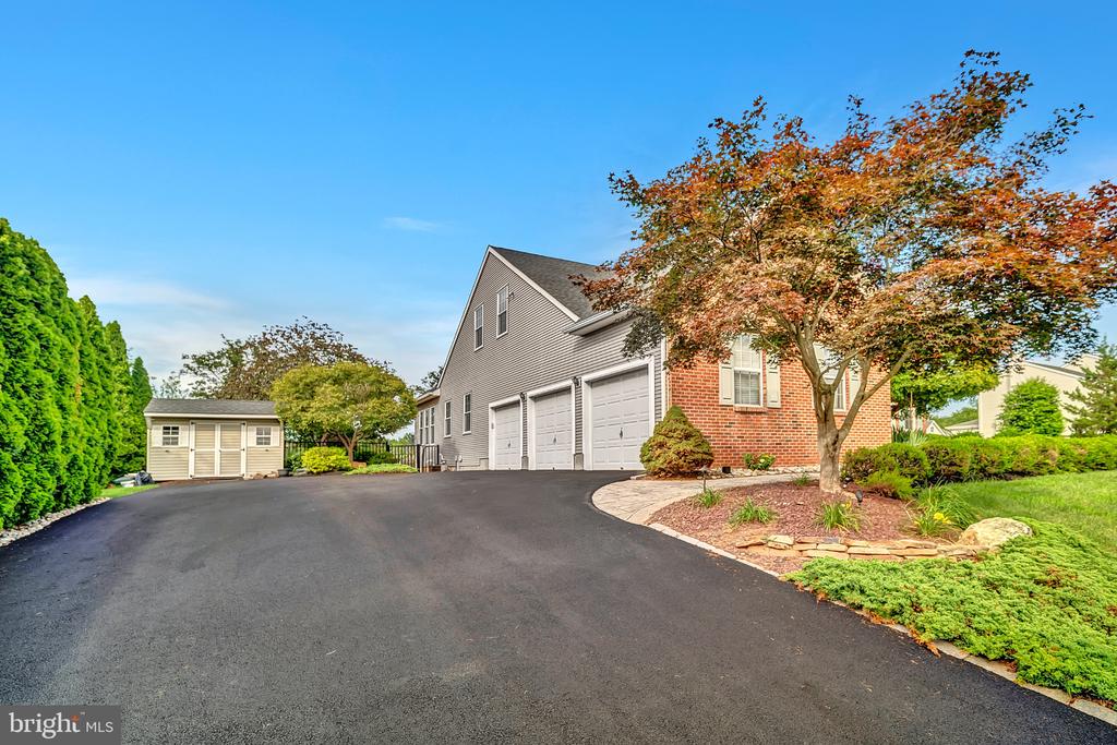 7 ANDERSON LANE